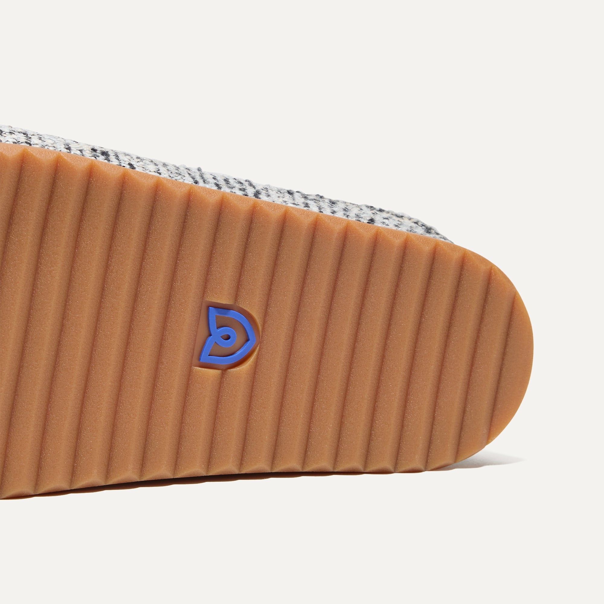 The Cozy Clog - Cookies and Cream Bouclé - Image 7