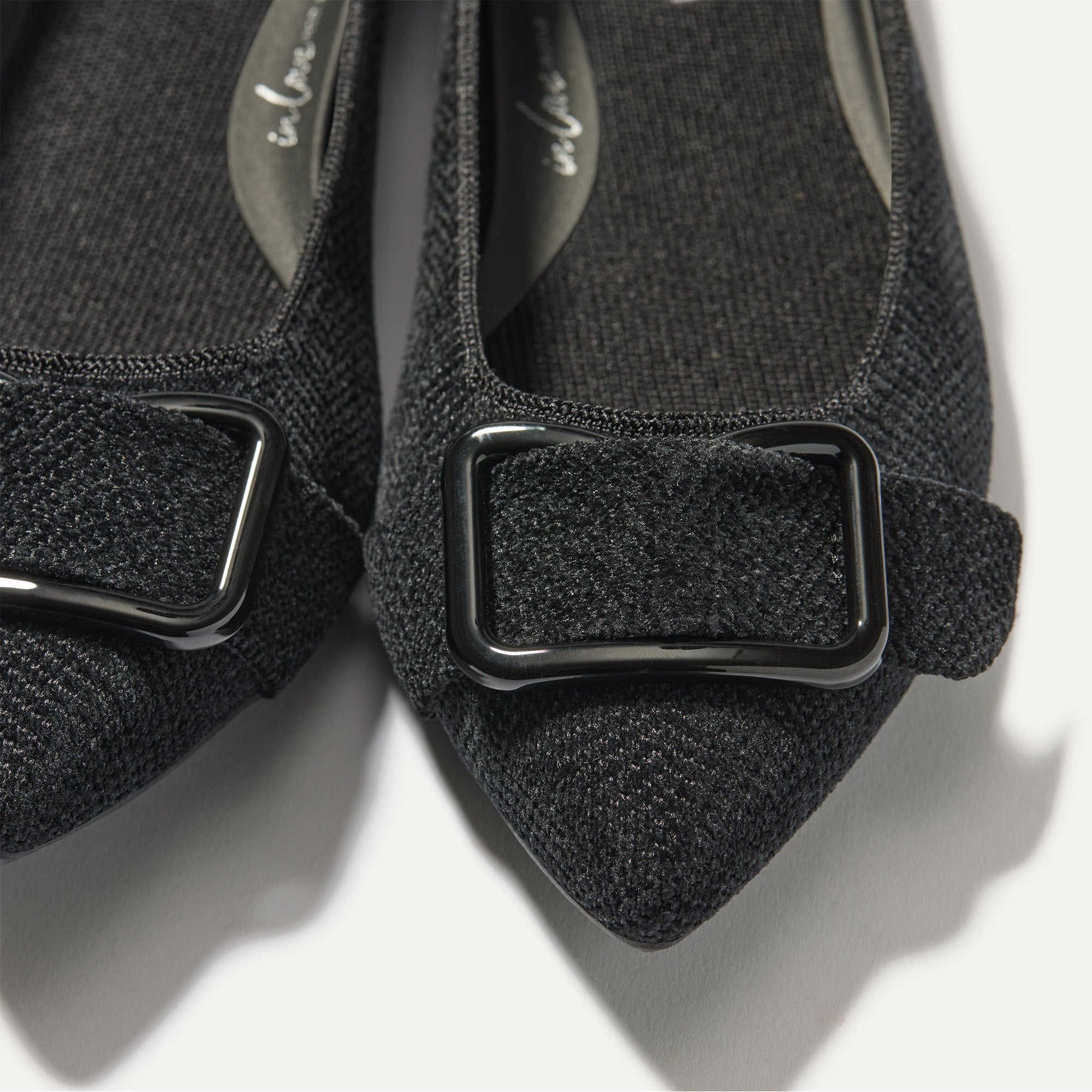 The ReVelvet™ Emblem Point II - ReVelvet™ Black - Image 2